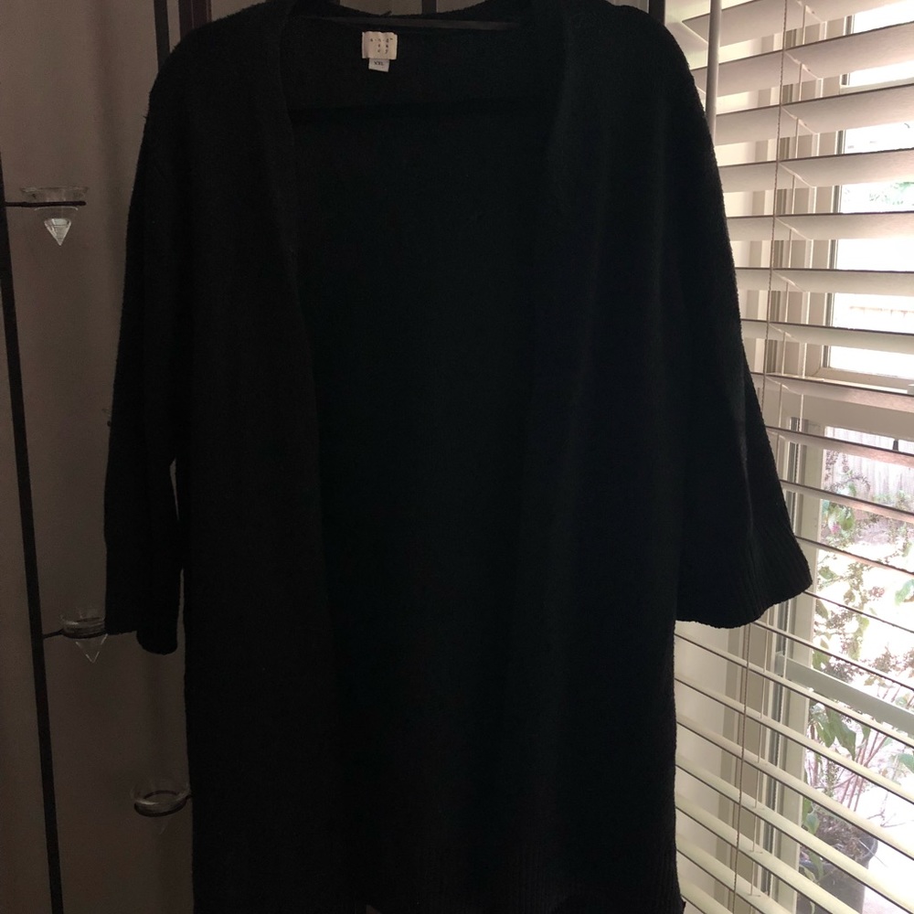 Black quarter flare sleeved cardigan